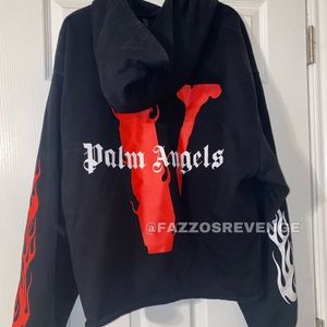 100% Authentic Vlone Hoodie

Size M

9/10 Condition 
Worn 2 Times!
